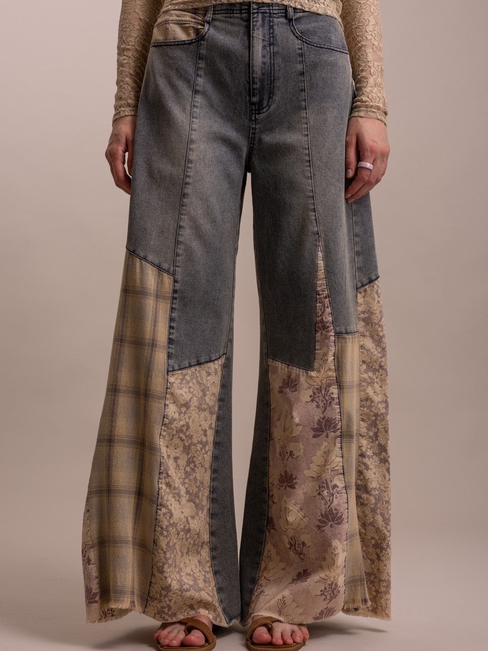 BLUE VELVET - NWT - Boho Patchwork Wide-Leg Jeans - Size XL